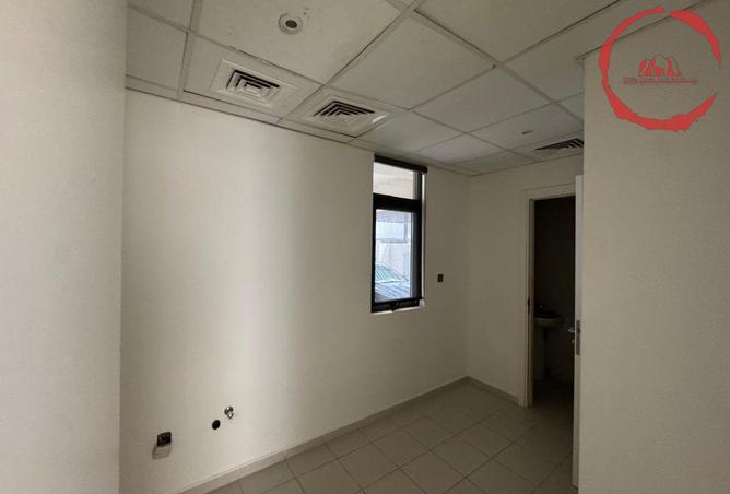 122011182 - Property Image 3