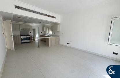 Villa - 5 Bedrooms - 5 Bathrooms for rent in Meadows 4 - Meadows - Dubai