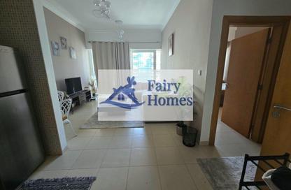 Apartment - 1 - 1 for rent in Mayfair Residency - Business Bay - Dubai