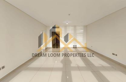 Apartment - 2 - 4 for rent in United Square - Al Khalidiya - Abu Dhabi Apartment - 2 - 4 for rent in United Square - Al Khalidiya - Abu Dhabi