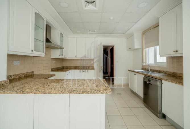 70281065 - صورة العقار 2