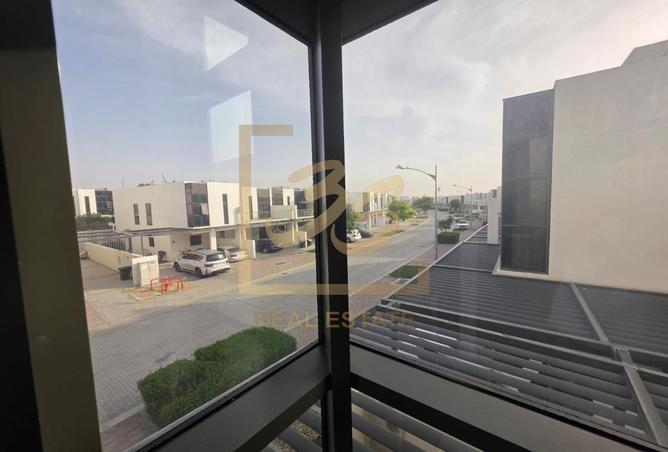 98705447 - صورة العقار 3