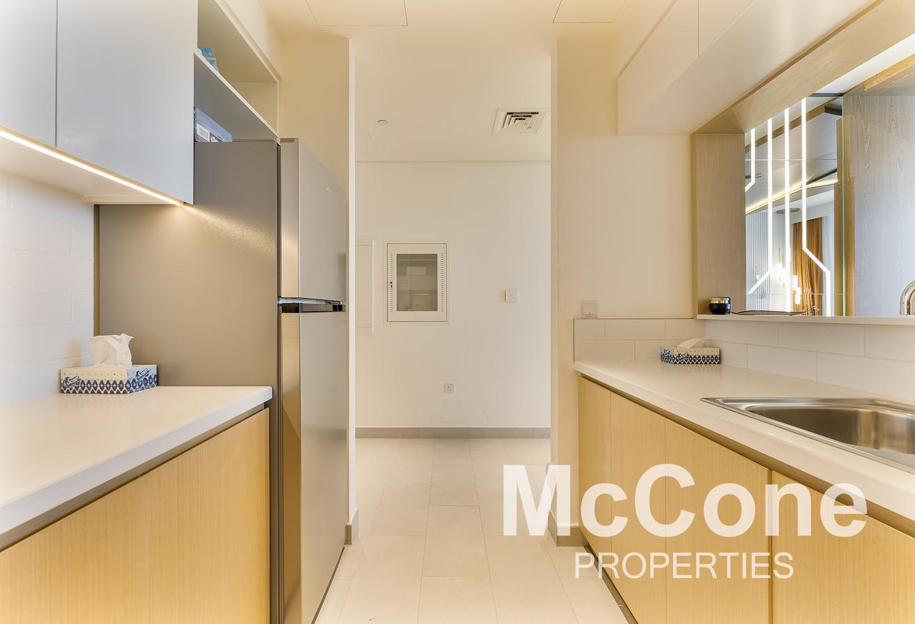 Fully Furnished | Low Floor| Great View photo 6