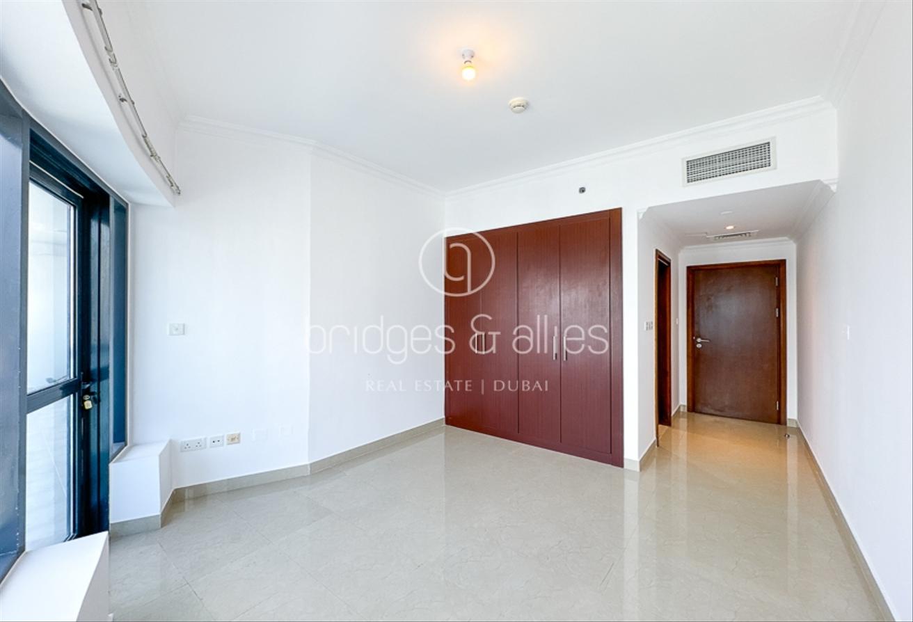 RARE 3BR | PANORAMIC MARINA AND SKYLINE VIEWS photo 13