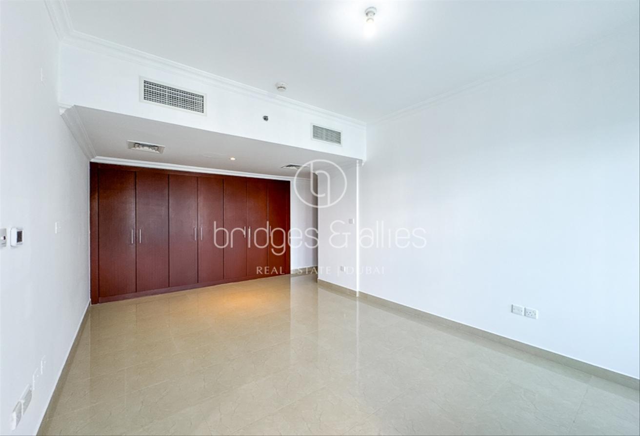 RARE 3BR | PANORAMIC MARINA AND SKYLINE VIEWS photo 9