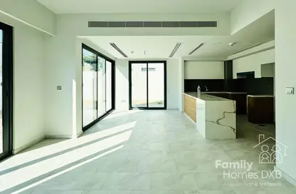 Townhouse - 4 Bedrooms - 4 Bathrooms for sale in La Rosa 2 - La Rosa - Villanova - Dubai Land - Dubai Townhouse - 4 Bedrooms - 4 Bathrooms for sale in La Rosa 2 - La Rosa - Villanova - Dubai Land - Dubai