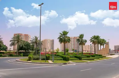 Apartment - 1 Bedroom - 2 Bathrooms for rent in Mazaya 9 - Queue Point - Liwan - Dubai Land - Dubai
