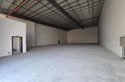 Warehouse - Studio - 1 Bathroom for rent in Umm Al Thuoob - Umm Al Quwain