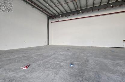 Warehouse - Studio - 1 Bathroom for rent in Umm Al Thuoob - Umm Al Quwain