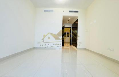 Apartment - 2 Bedrooms - 3 Bathrooms for rent in Sheikh Zayed Road - Dubai