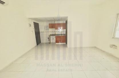 Apartment - Studio - 1 for rent in Muwailih Building - Muwaileh - Sharjah