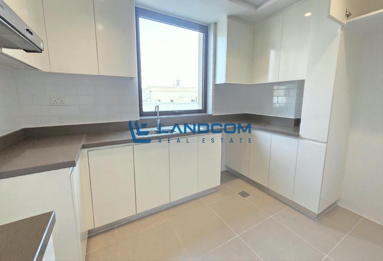 Spacious 2BHK | Near Al Ras Metro Station | 1 Month Free photo 6
