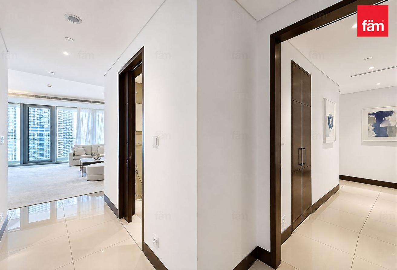 Burj Khalifa View | Fully Furnished | Vacant photo 14