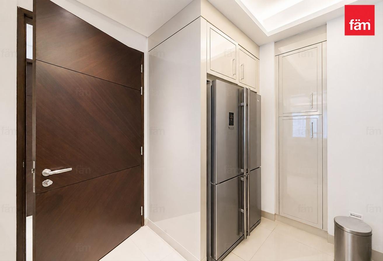 Burj Khalifa View | Fully Furnished | Vacant photo 17