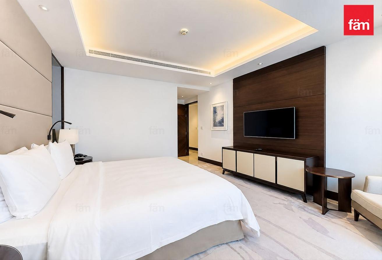 Burj Khalifa View | Fully Furnished | Vacant photo 11