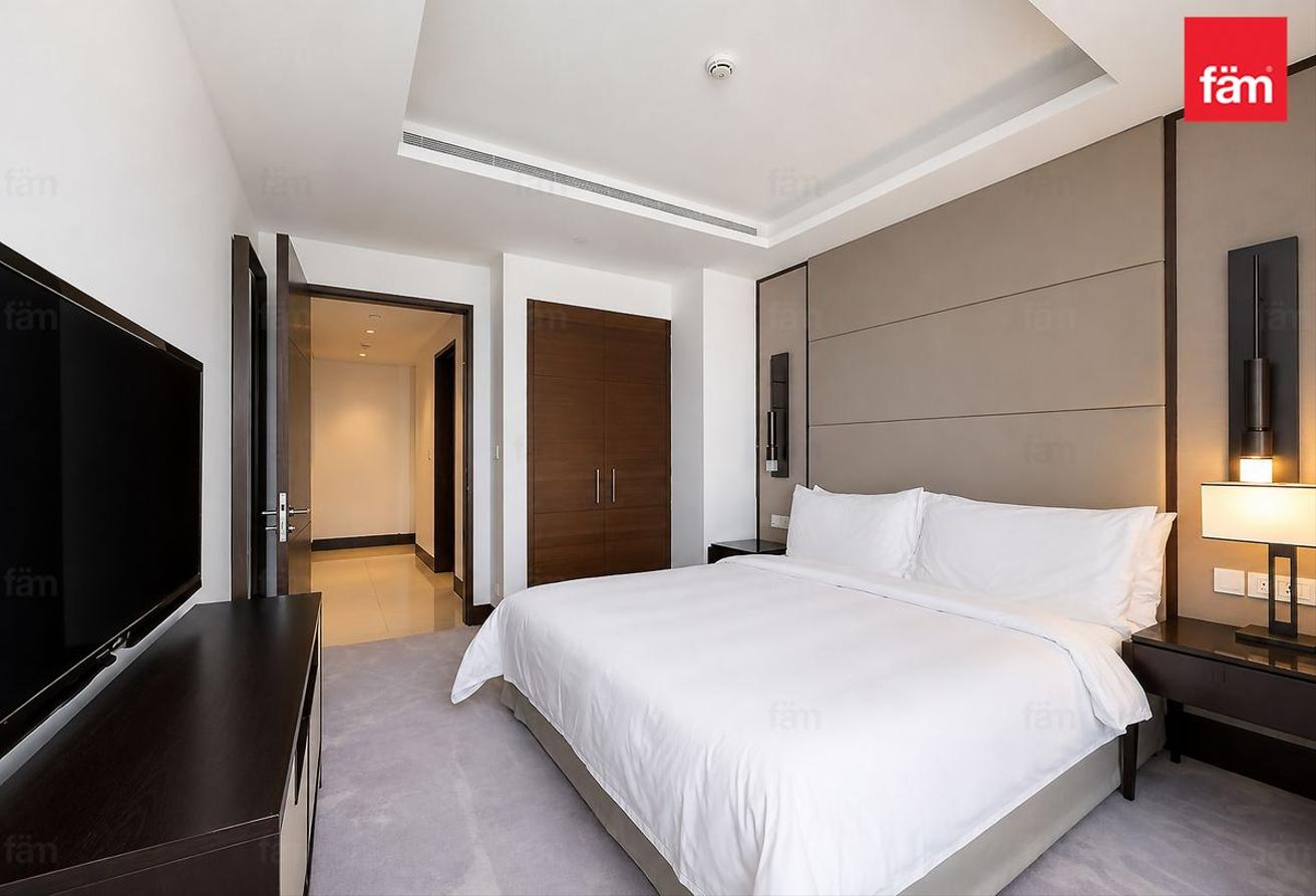 Burj Khalifa View | Fully Furnished | Vacant photo 10