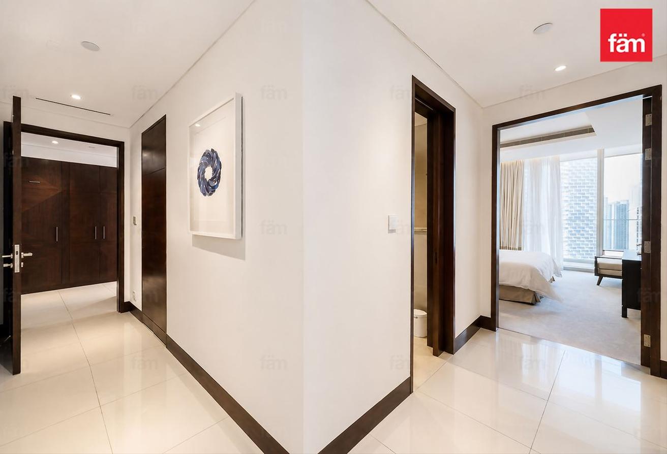 Burj Khalifa View | Fully Furnished | Vacant photo 13