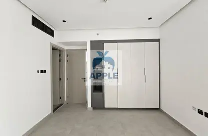 شقة - 2 غرف نوم - 3 حمامات للايجار في الزاهية - تجارية مويلح - الشارقة