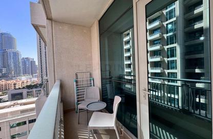 Apartment - Studio - 1 Bathroom for rent in Boulevard Central Tower 2 - Boulevard Central Towers - Downtown Dubai - Dubai Apartment - Studio - 1 Bathroom for rent in Boulevard Central Tower 2 - Boulevard Central Towers - Downtown Dubai - Dubai