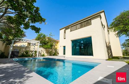 Villa - 3 - 4 for sale in District 7 - Jumeirah Park - Dubai