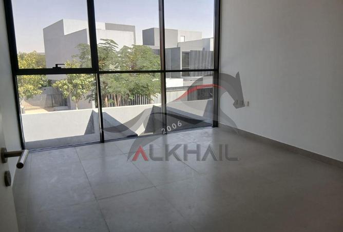 60130307 - Property Image 3