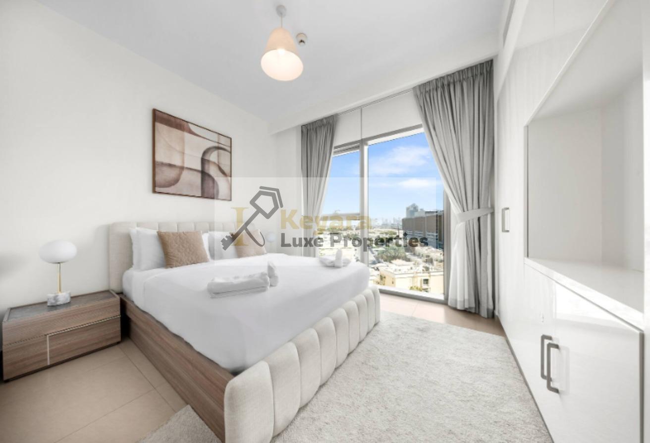 LUXURY LIVING | BURJ KHALIFA VIEW | VACANT photo 11