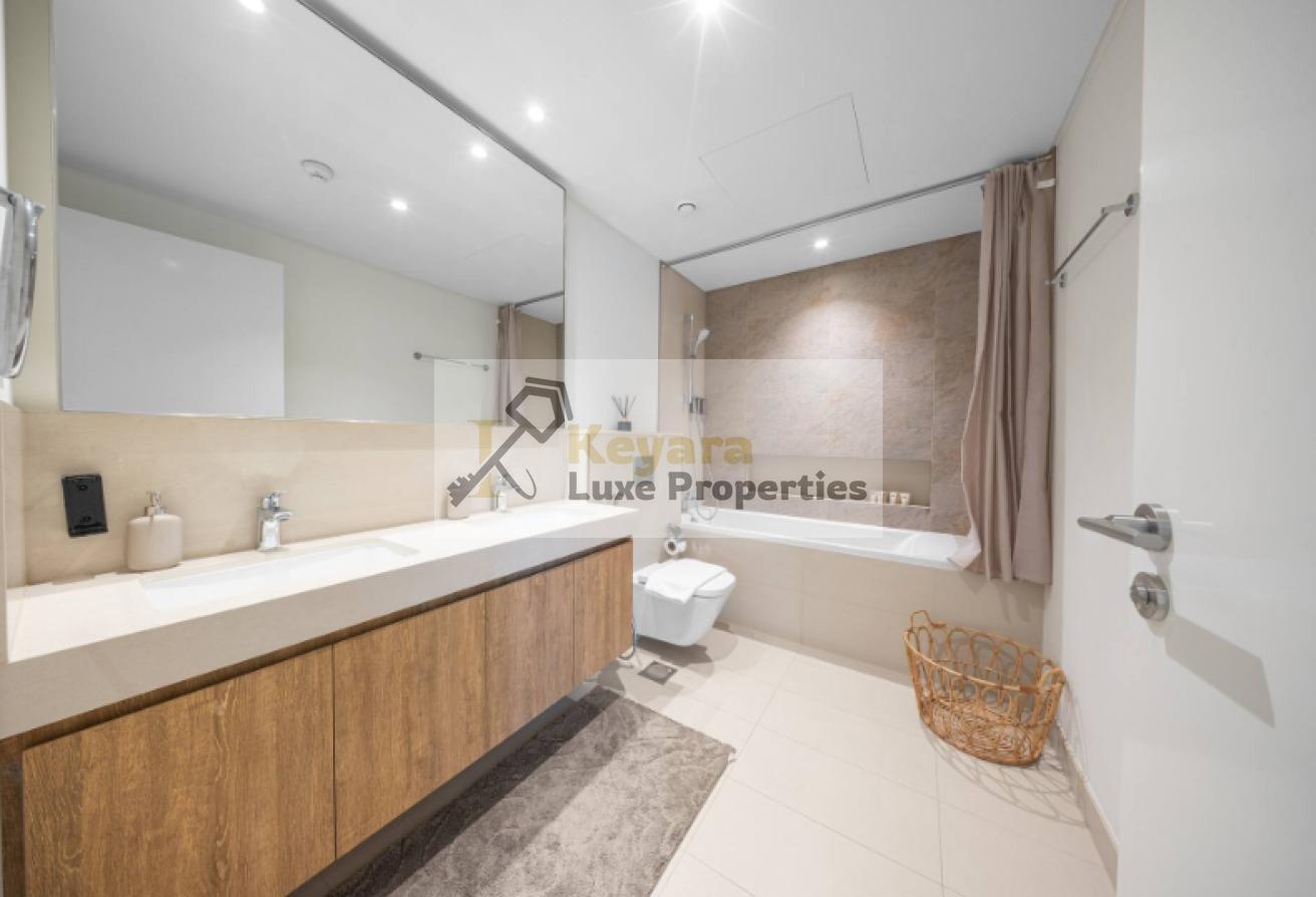 LUXURY LIVING | BURJ KHALIFA VIEW | VACANT photo 16