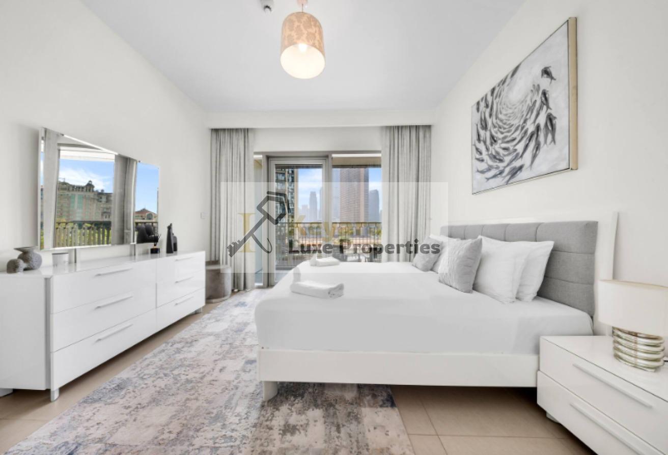 LUXURY LIVING | BURJ KHALIFA VIEW | VACANT photo 10