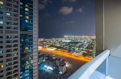 Apartment - 3 Bedrooms - 3 Bathrooms for sale in Beach Tower 1 - Al Khan Lagoon - Al Khan - Sharjah