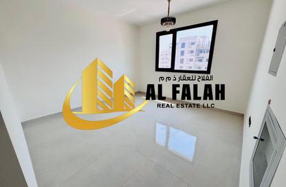 شقة - غرفة نوم - 2 حمامات للايجار في أبتاون الزاهية - الزاهية - تجارية مويلح - الشارقة شقة - غرفة نوم - 2 حمامات للايجار في أبتاون الزاهية - الزاهية - تجارية مويلح - الشارقة