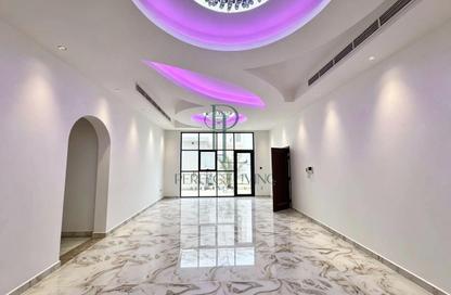 Villa - 4 Bedrooms - 5 Bathrooms for rent in Nad Al Sheba Villas - Nad Al Sheba 3 - Nad Al Sheba - Dubai