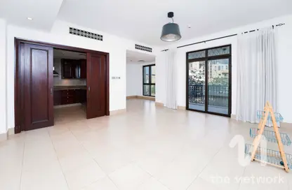 Apartment - 2 Bedrooms - 3 Bathrooms for sale in Zanzebeel 2 - Zanzebeel - Old Town - Downtown Dubai - Dubai