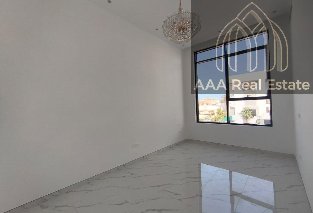 BRAND NEW|DOUBLE STORY|ELEGANT|PRIME LOCATION photo 12