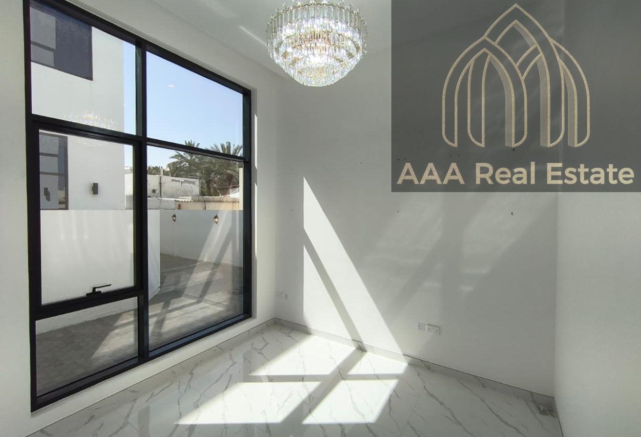 BRAND NEW|DOUBLE STORY|ELEGANT|PRIME LOCATION photo 5