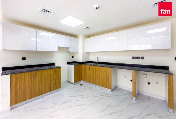 57348750 - Property Image 3