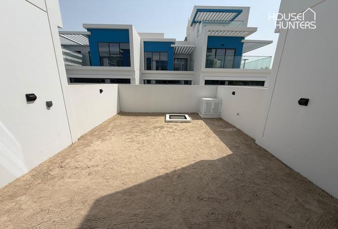 121093804 - Property Image 2