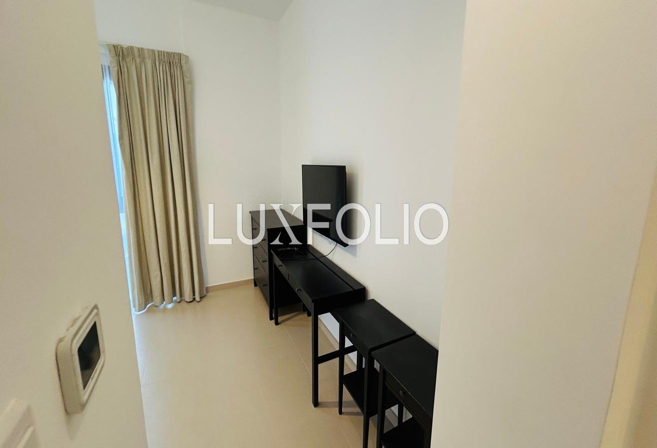 Pool View | Vacant | Semi-Furnished photo 15