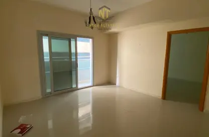 شقة - غرفة نوم - 1 حمام للايجار في شارع التعاون الجديد - التعاون - الشارقة