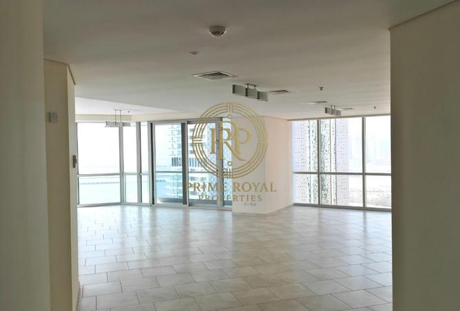 Full Sea View Luxury Dubai Eye | 4BR +Maid Ready photo 2