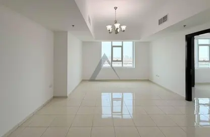 شقة - 2 غرف نوم - 3 حمامات للايجار في برج ربيعة - مجان - دبي لاند - دبي