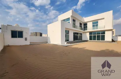 Villa - 4 Bedrooms - 6 Bathrooms for rent in Al Aweer 1 - Al Aweer - Dubai