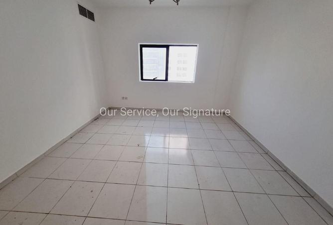 128835342 - Property Image 3