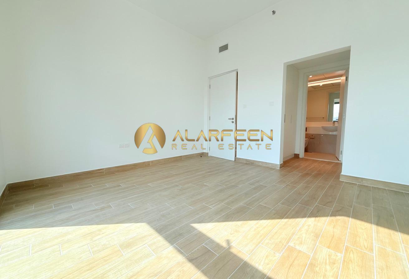 3BHK Apartment | Pool View | Family Community photo 13
