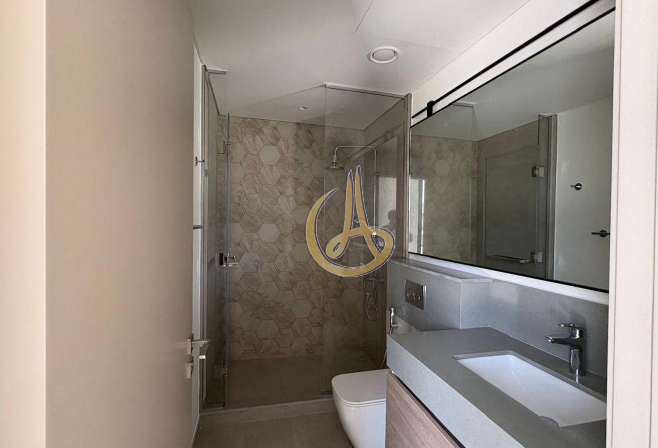 Corner Unit | Big Layout| Close to Pool photo 14