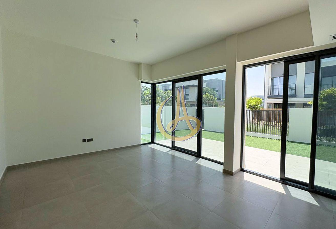 Corner Unit | Big Layout| Close to Pool photo 2
