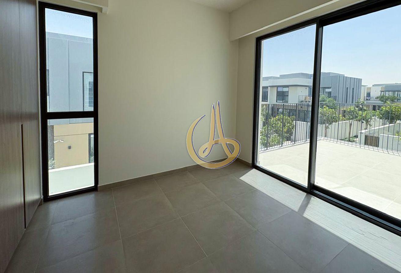 Corner Unit | Big Layout| Close to Pool photo 6