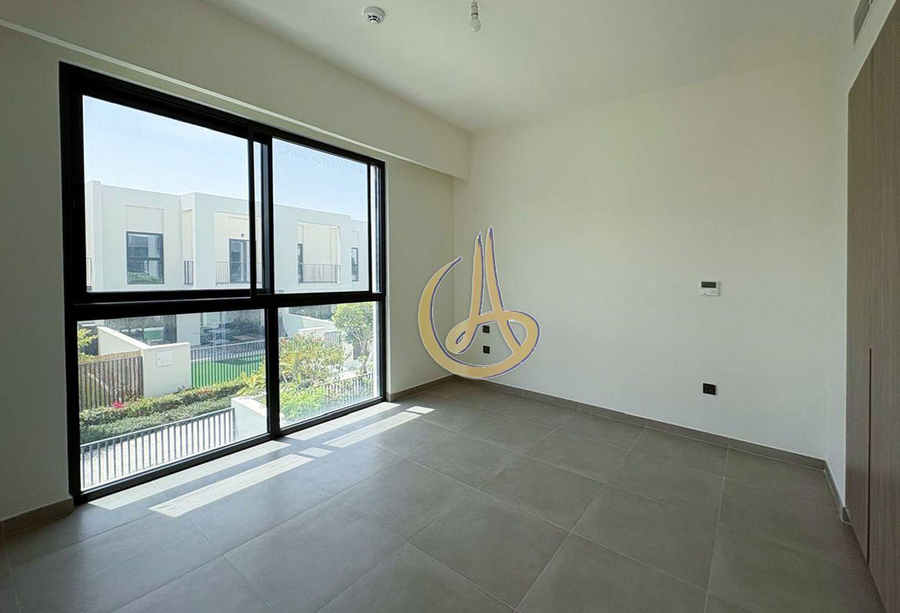 Corner Unit | Big Layout| Close to Pool photo 5