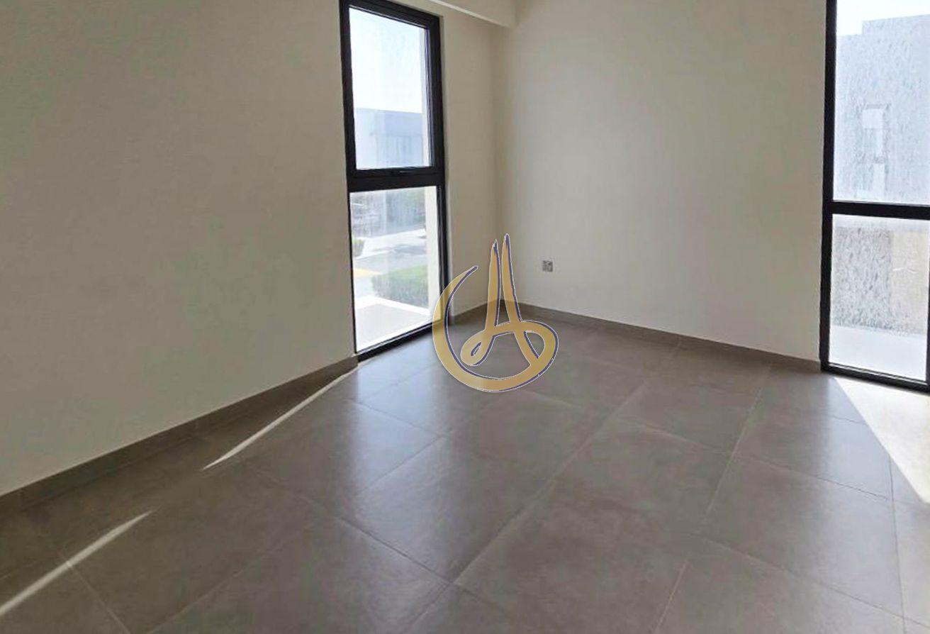 Corner Unit | Big Layout| Close to Pool photo 9