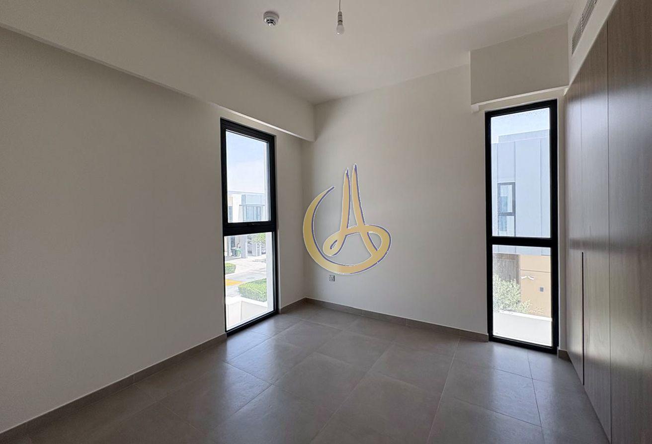 Corner Unit | Big Layout| Close to Pool photo 8