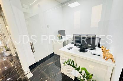 Business Centre - Studio - 1 Bathroom for rent in Horizone Building - Port Saeed - Deira - Dubai